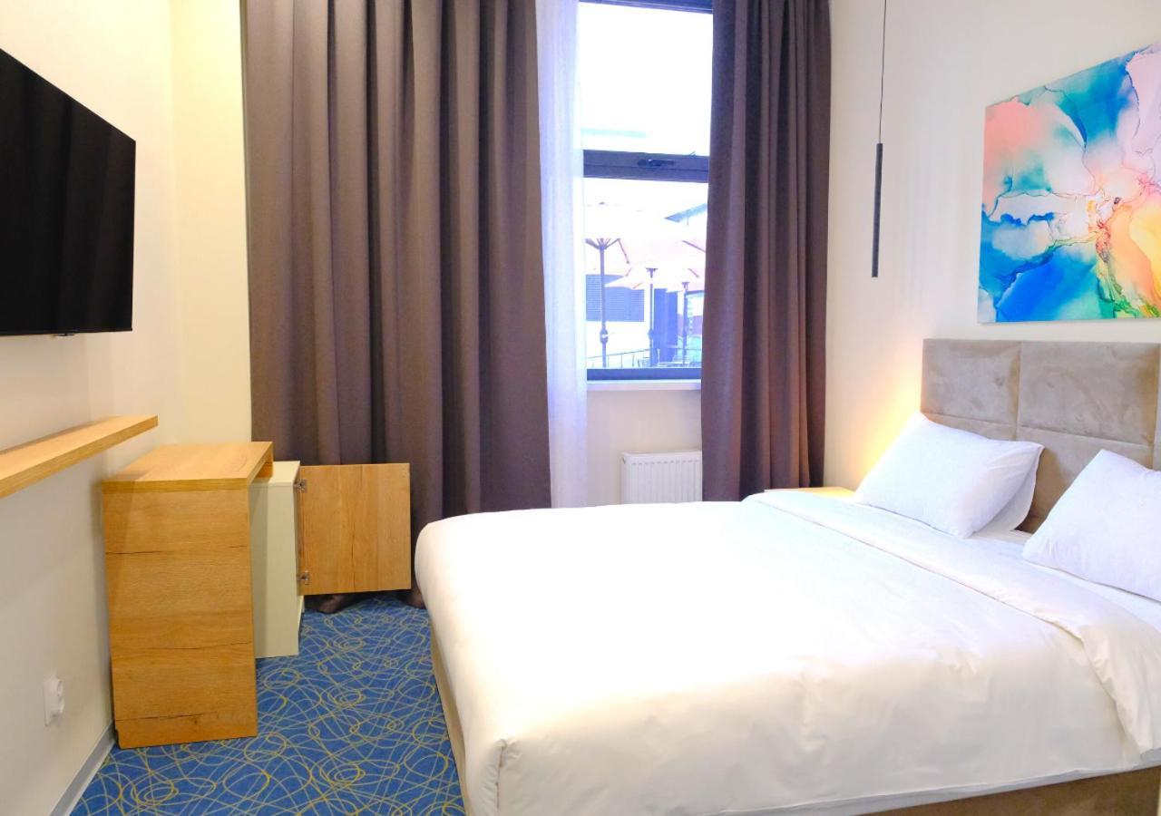 Add Hotel Alma-Ata Exteriör bild